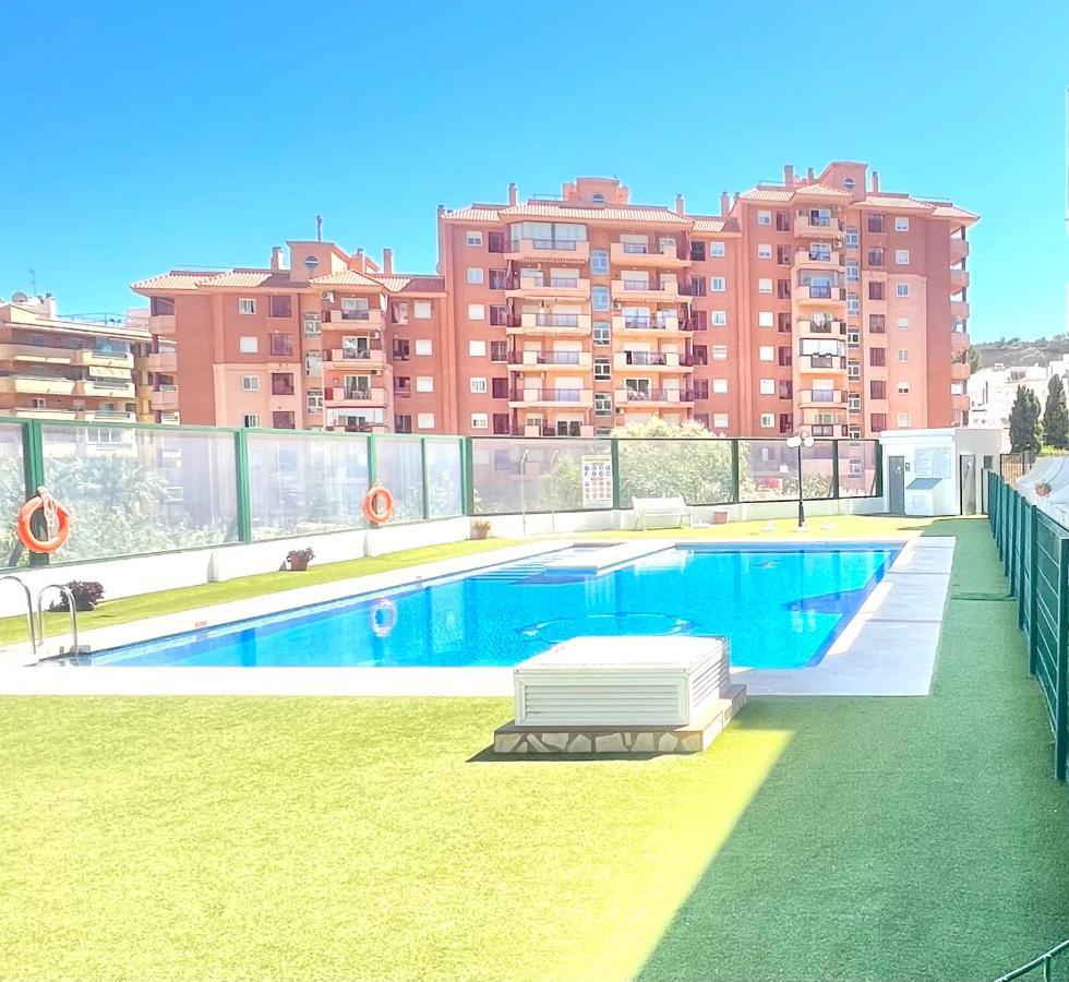 Cozy Fuengirola Apartment With Sea View & Pool Luaran gambar