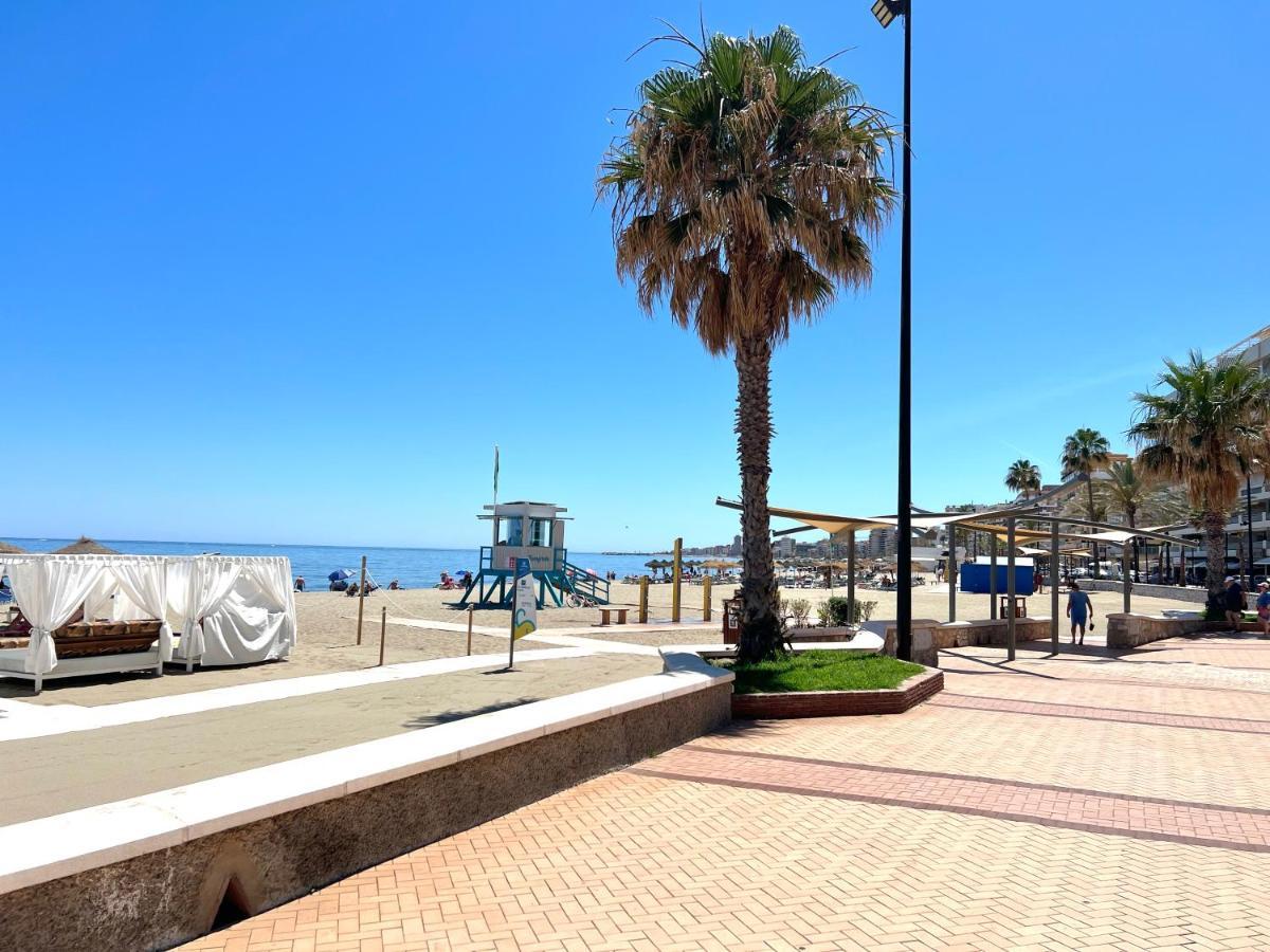 Cozy Fuengirola Apartment With Sea View & Pool Luaran gambar